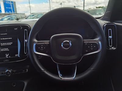 2022 Volvo XC40