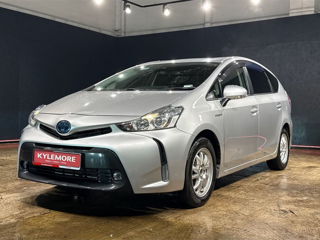 2019 Toyota Prius Alpha