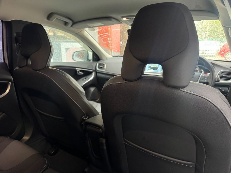 2017 Volvo V40