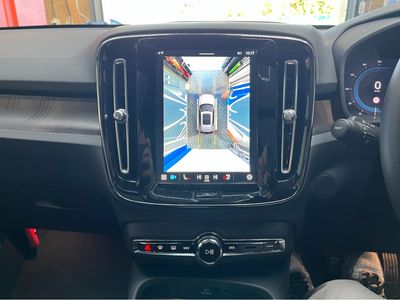 2023 Volvo XC40