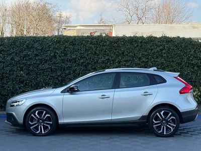 2019 Volvo V40