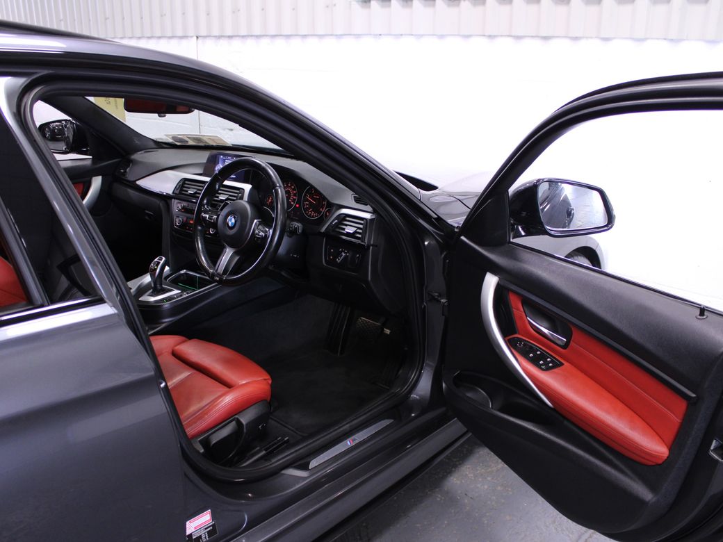 2015 BMW 320