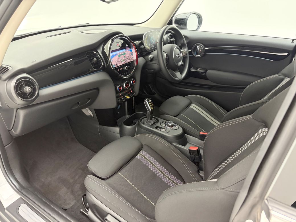 2023 Mini Hatch