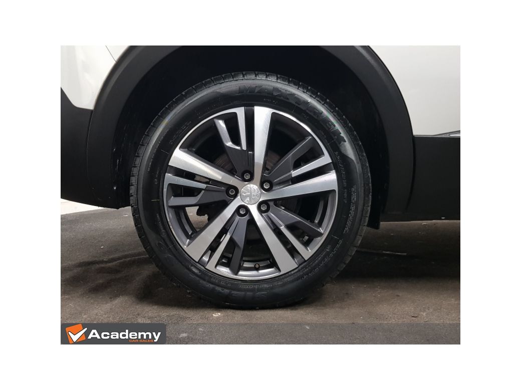 2024 Peugeot 5008