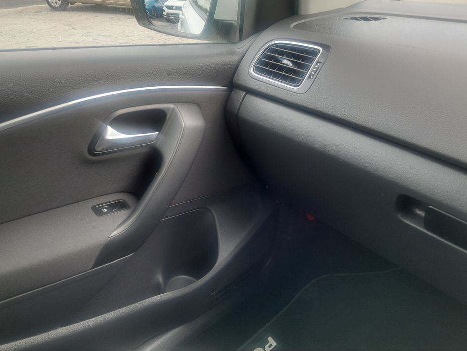 2016 Volkswagen Polo
