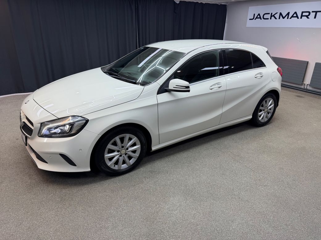 2016 Mercedes-Benz A 180
