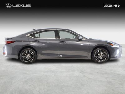 2022 Lexus ES 300h