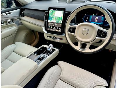 2025 Volvo XC90