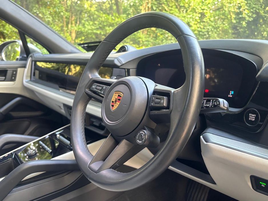 2025 Porsche Cayenne