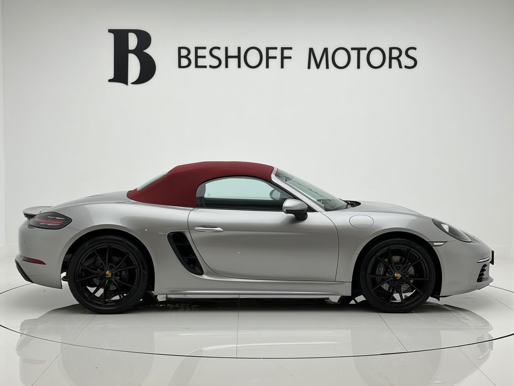 2022 Porsche Boxster