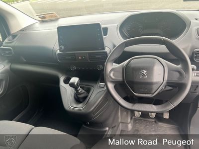 2023 Peugeot Partner