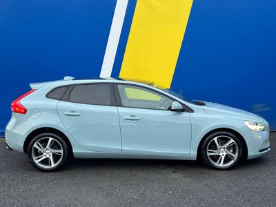 2017 Volvo V40