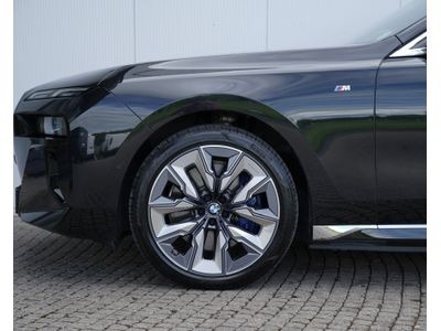2024 BMW i7