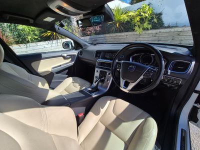 2017 Volvo V60