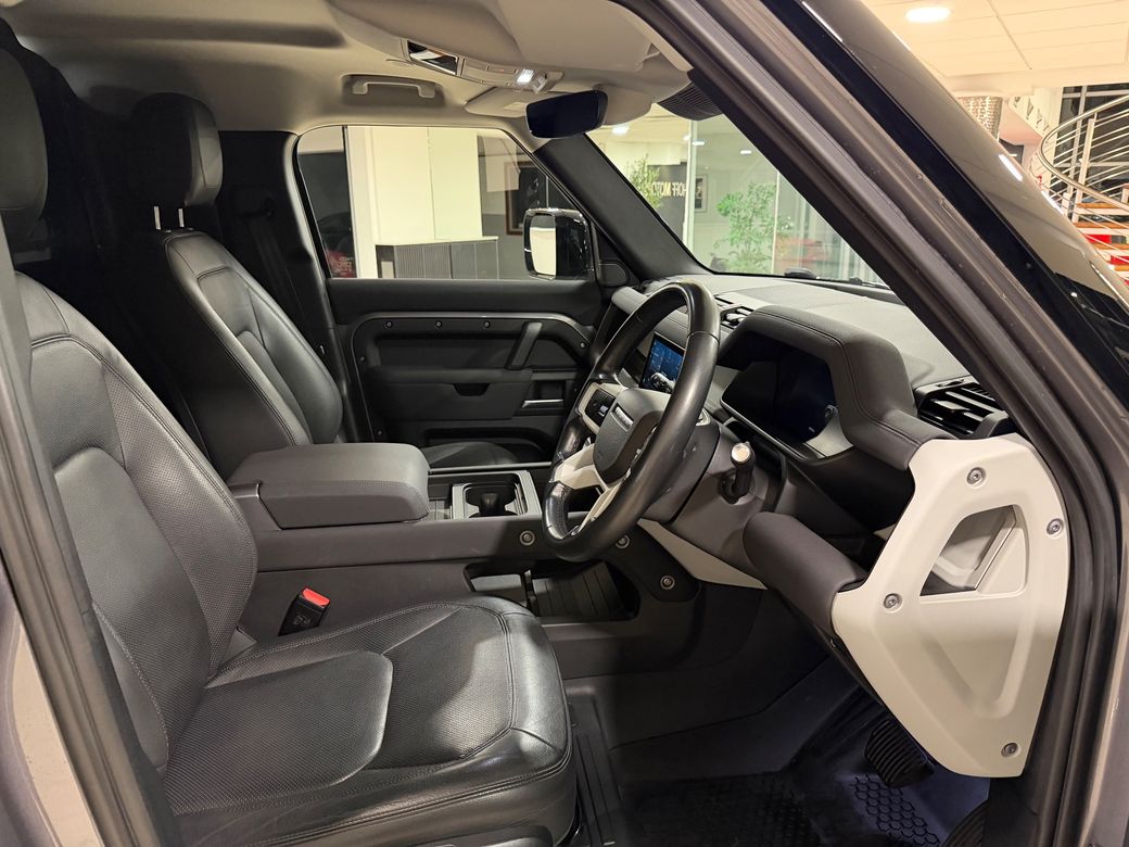 2023 Land Rover Defender