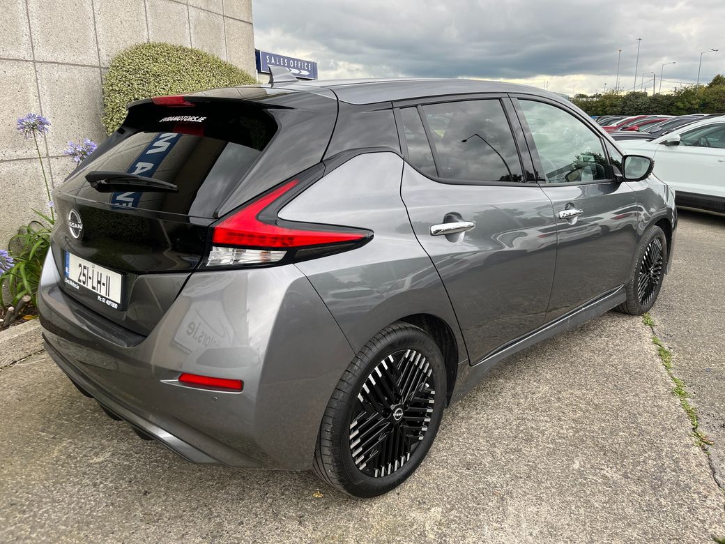 2025 Nissan Leaf