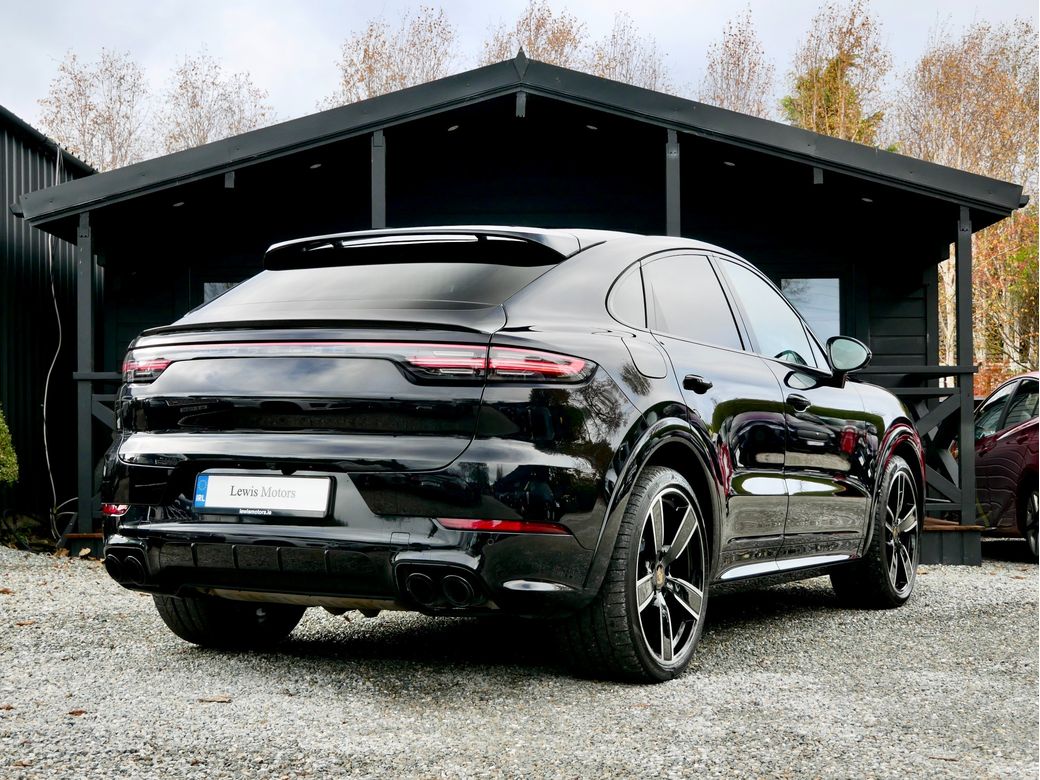 2022 Porsche Cayenne