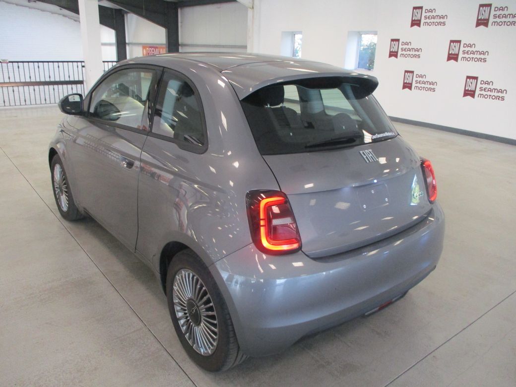 2025 Fiat 500e