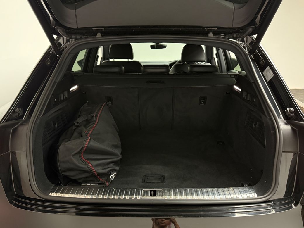 2024 Audi Q8 e-tron
