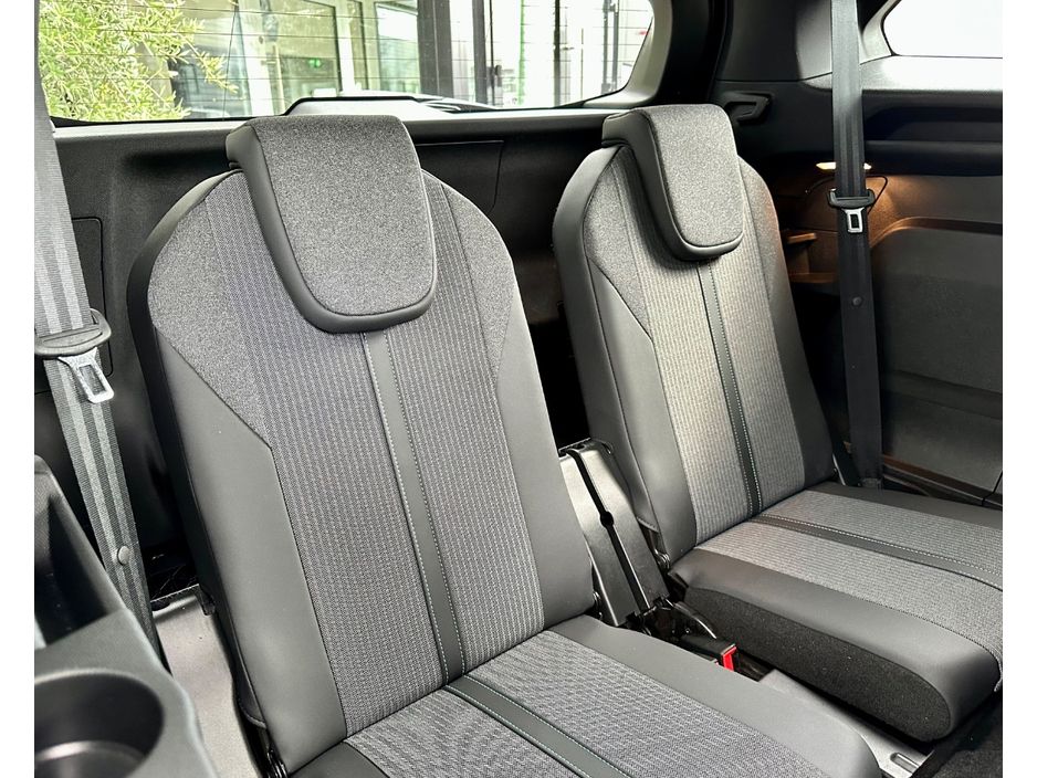 2024 Peugeot 5008