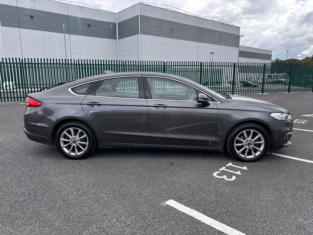 2021 Ford Mondeo