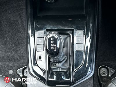 2025 White Isuzu D-MAX