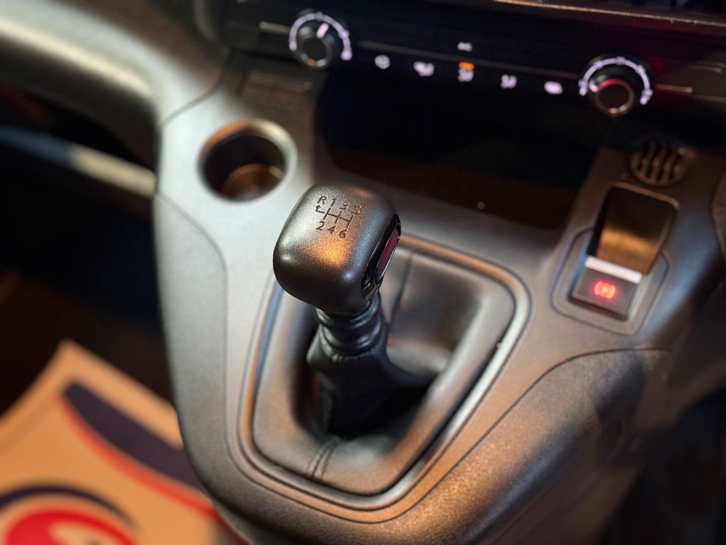 2023 Peugeot Partner