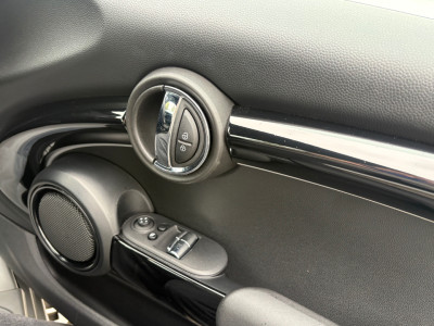 2023 Mini Hatch