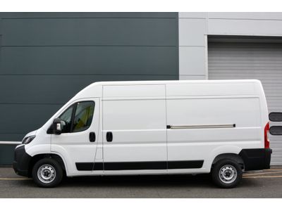 2025 Opel Movano