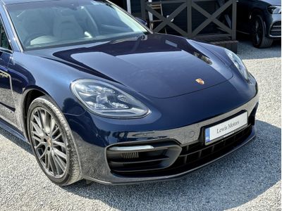 2022 Porsche Panamera