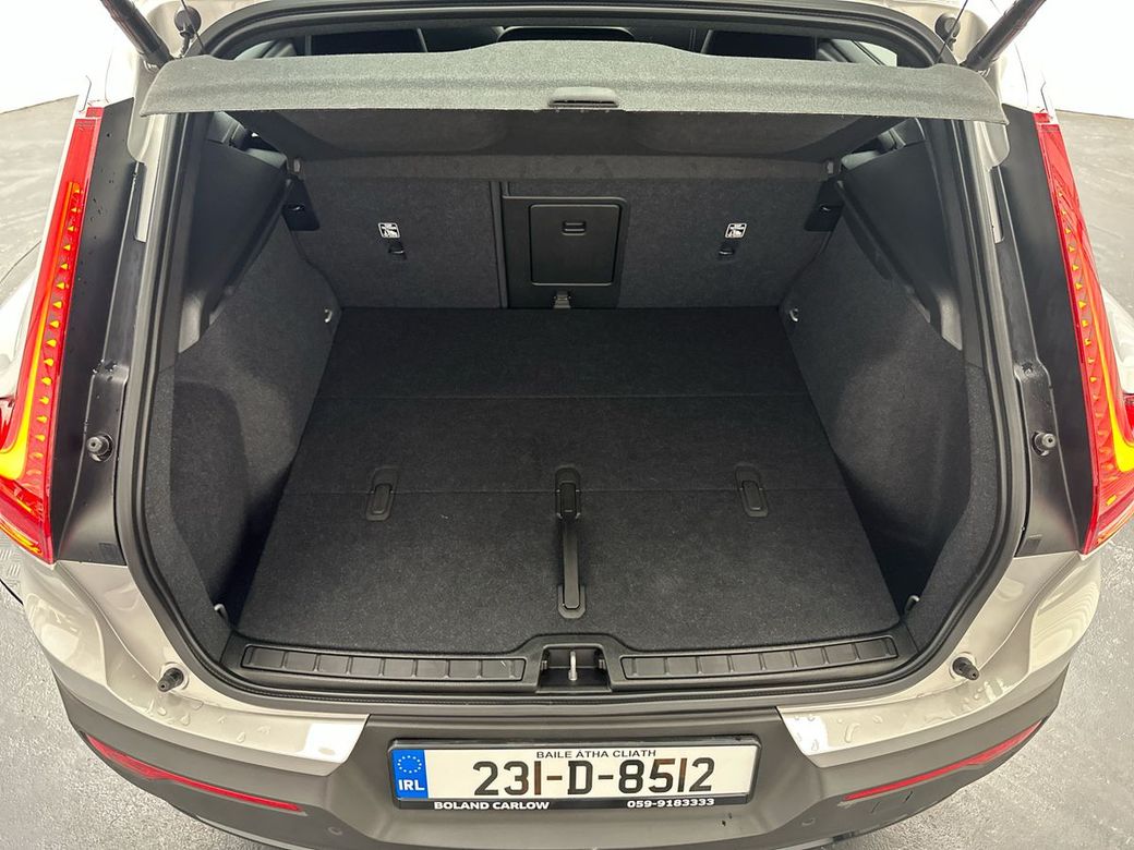 2023 Volvo XC40
