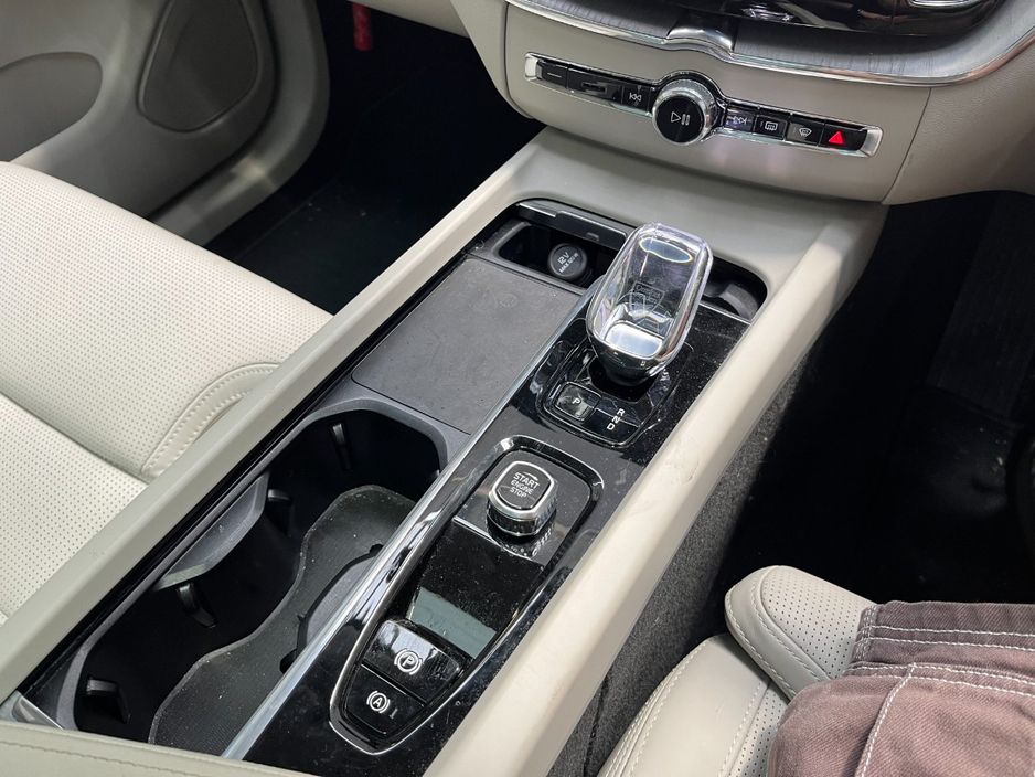 2025 Volvo XC60