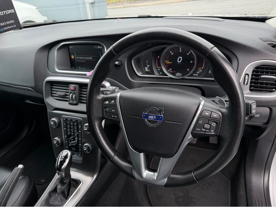 2016 Volvo V40