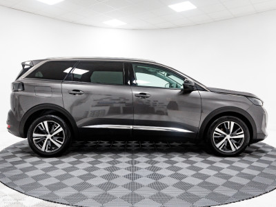 2022 Peugeot 5008