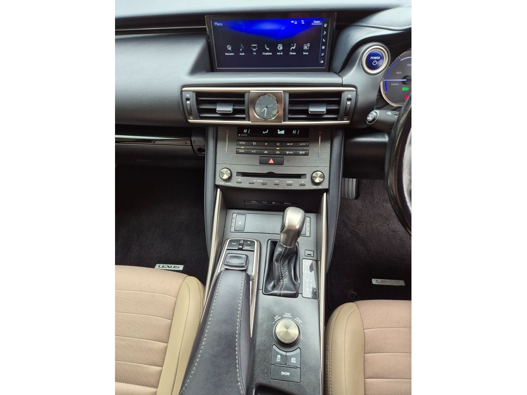 2020 Lexus IS 300h