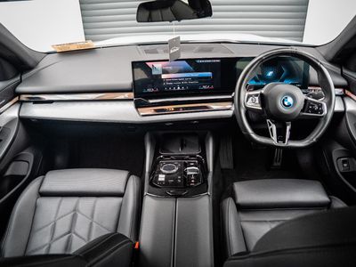 2024 BMW i5