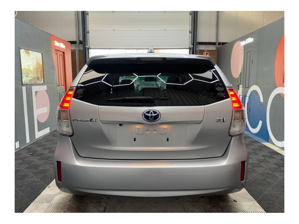 2019 Toyota Prius Alpha