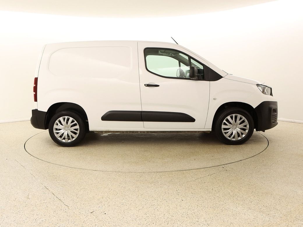 2021 Peugeot Partner