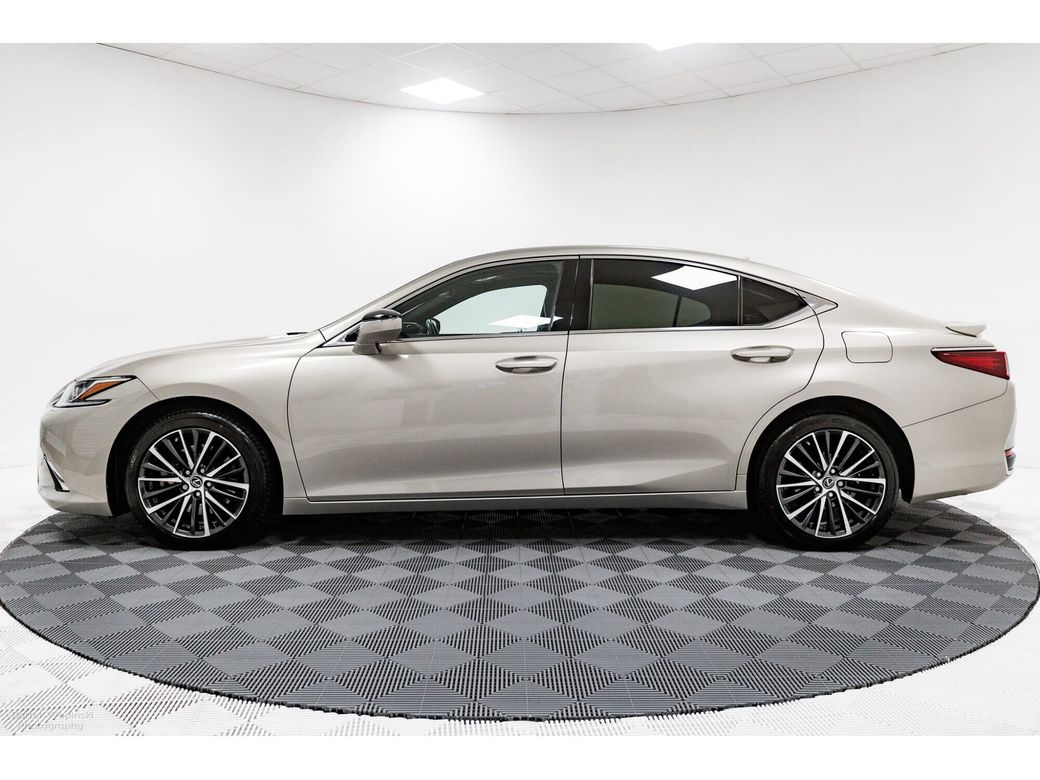 2023 Lexus ES 300h