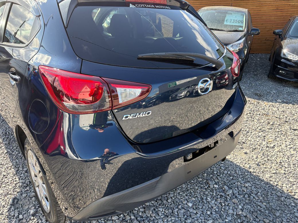 2016 Mazda Demio