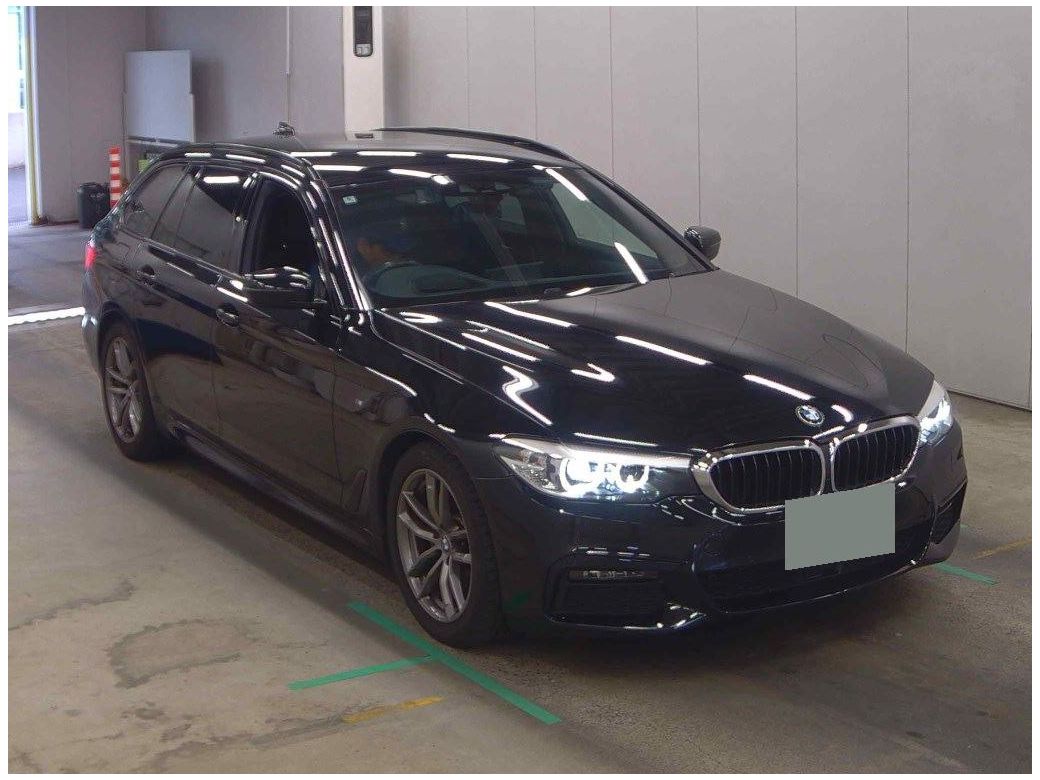 2020 BMW 523