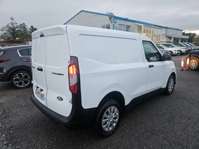 2024 Ford Transit Courier