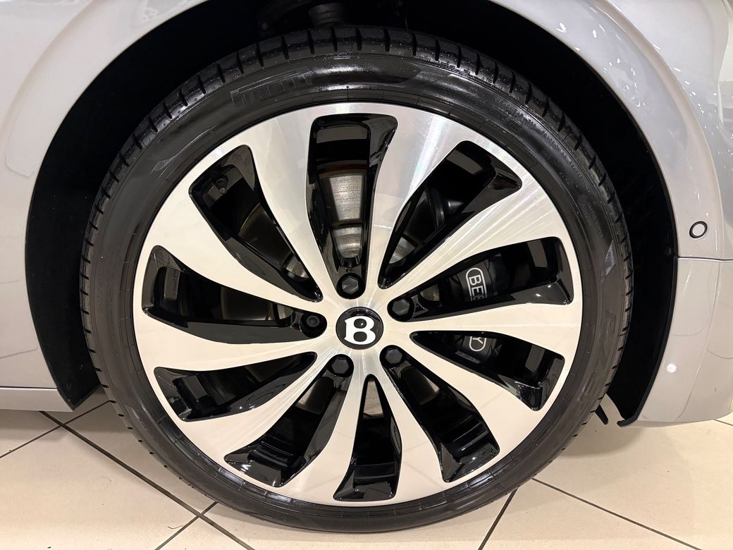 2025 Bentley Flying Spur