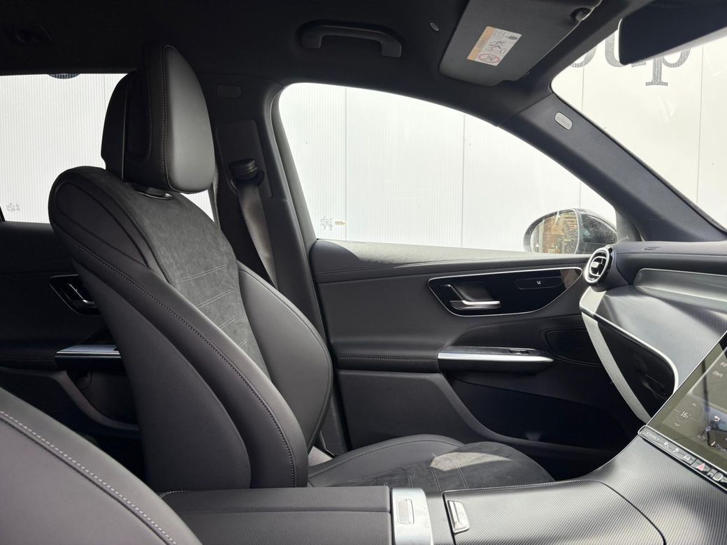 2025 Mercedes-Benz GLC Class