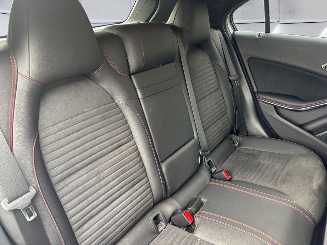 2016 Mercedes-Benz A 180