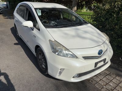 2013 Toyota Prius Alpha