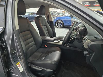 2016 Lexus IS 300h