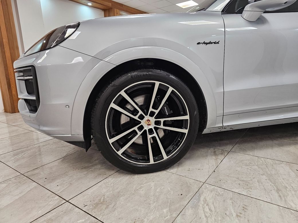 2025 Porsche Cayenne