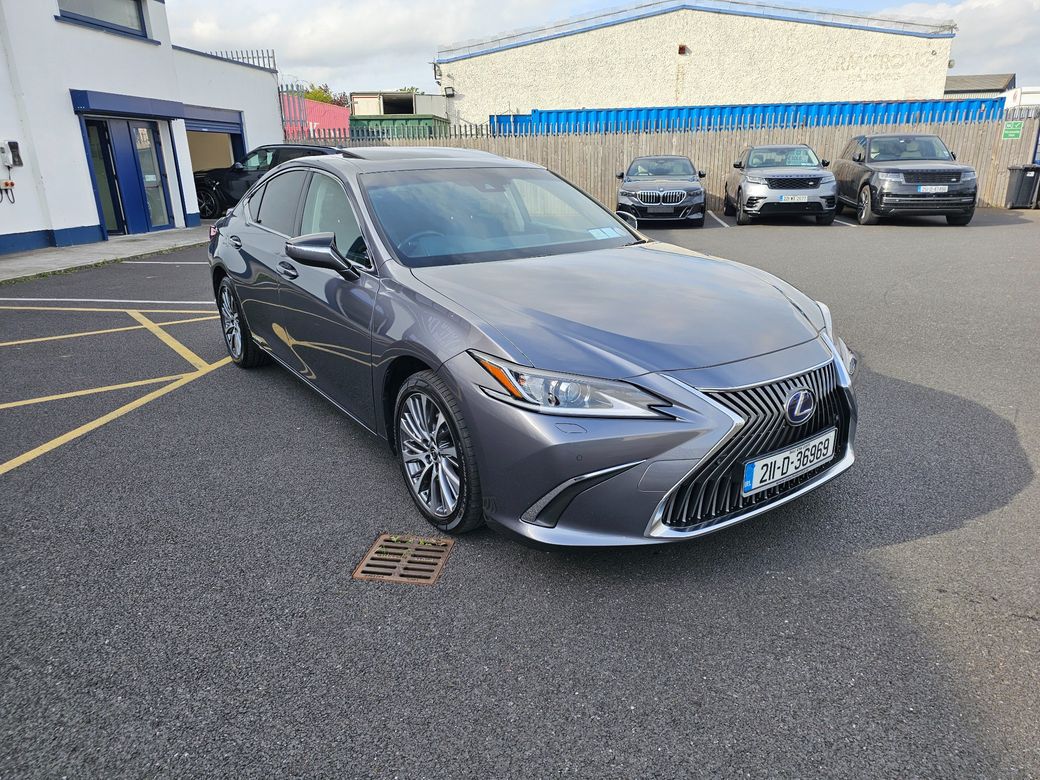 2021 Lexus ES 300h