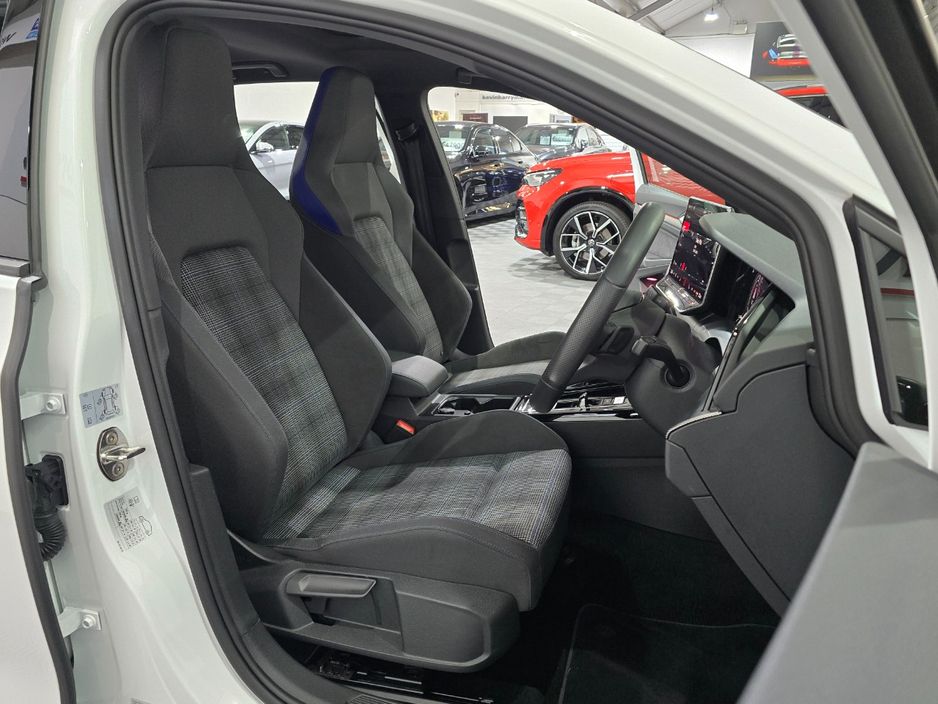 2025 Volkswagen Golf